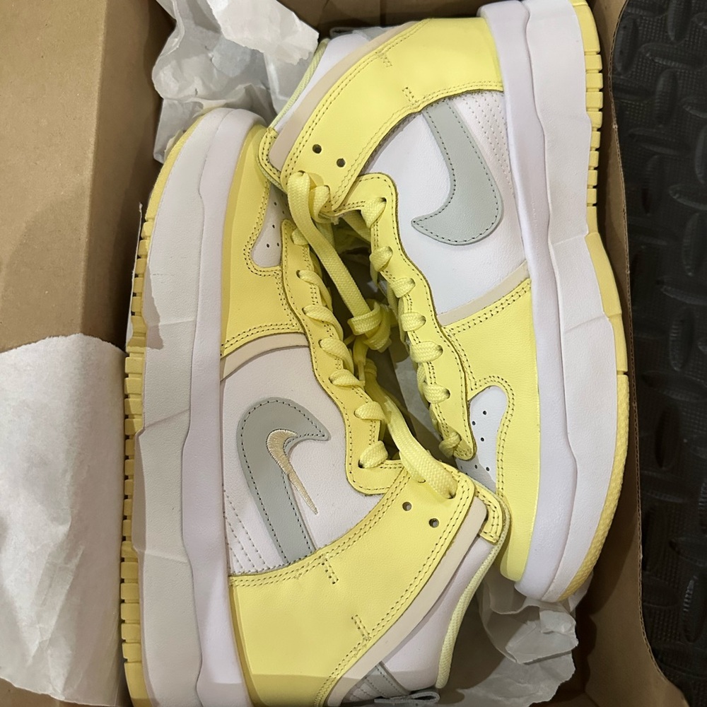 NIKE DUNK HIGH UP